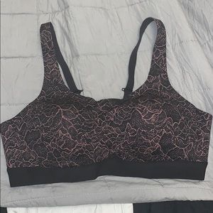 Lululemon sports bra size 38B